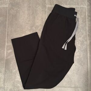 Figs Livingston High Waisted Basic Scrubs Pants.